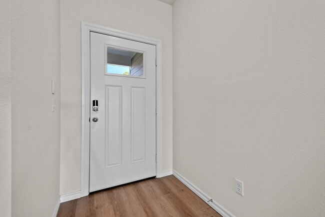 Photo - Beautiful, Brand New 4/2 in Gentry!