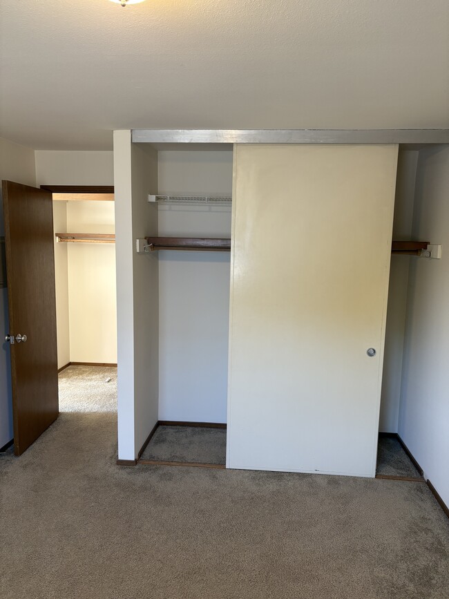 Big closets - 6537 4th Ave NE Unit 5