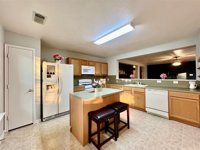 Photo - 16750 Bending Creek Ln