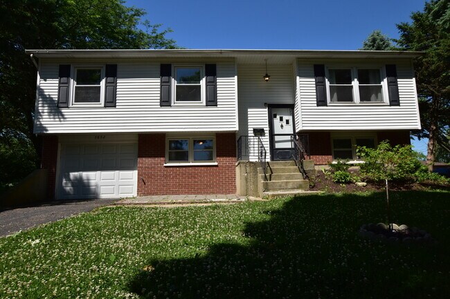 Photo - 7852 Sprucewood Ave