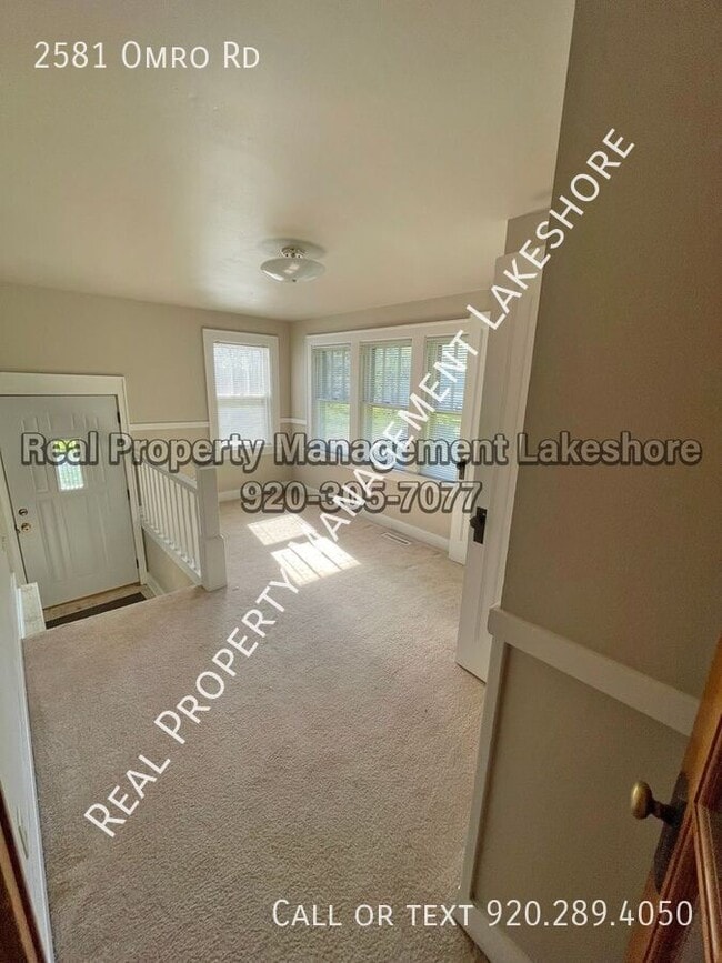 Photo - 2581 Omro Rd