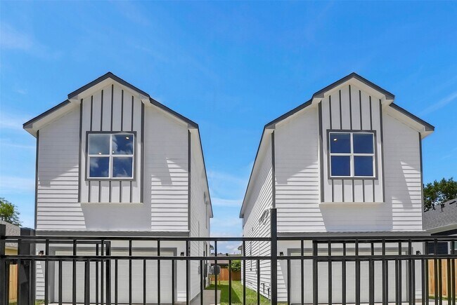 Photo - 4833 Paula St