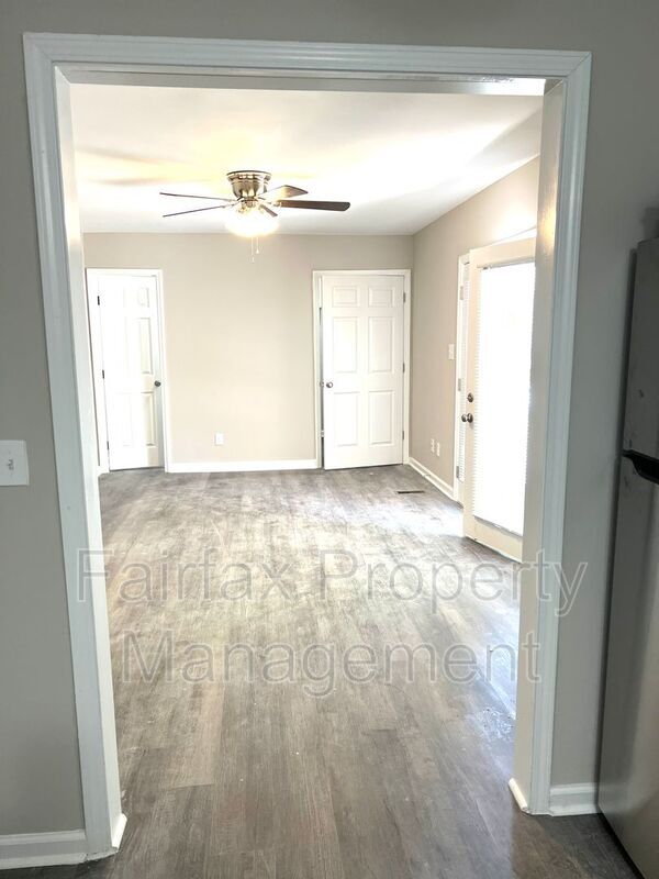 Photo - 1112 E Lawson St Unit B