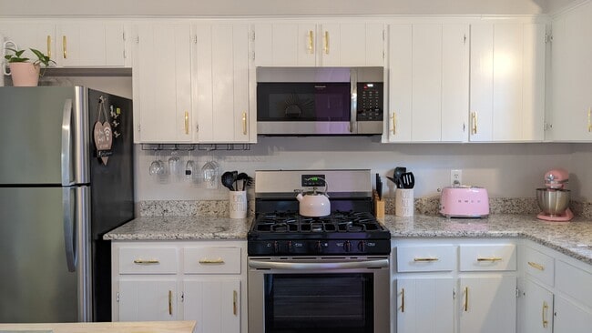 Photo - 4700 Cornwall Pl