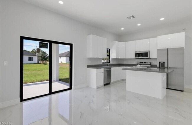 Photo - 3913 4th St SW