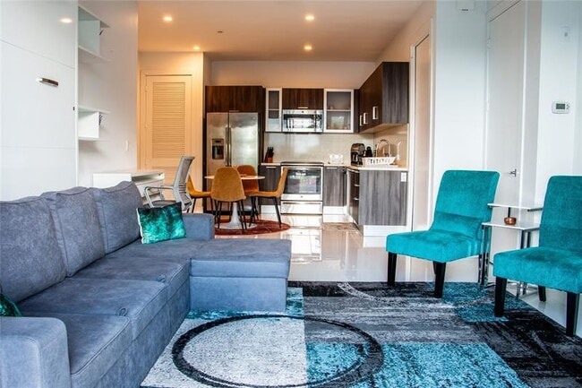 Photo - 1025 NE 18th Ave Unit 304