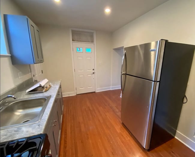 Photo - 1215 Tasker St