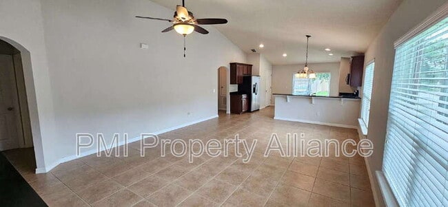 Photo - 604 Bending Oak Trail