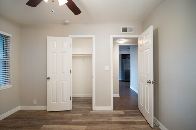 Photo - Coronado Flats