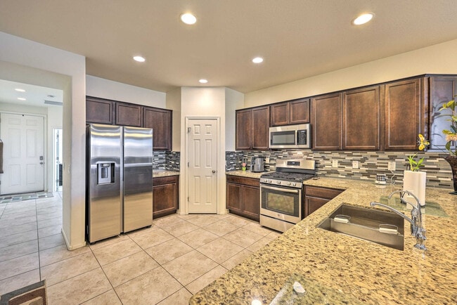 6808 N 86th Ln Unit SI ID1546070P