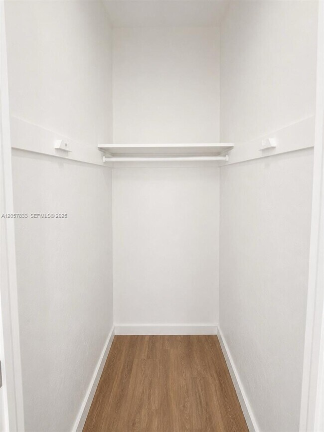 Photo - 3025 Indian Creek Dr Unit 310
