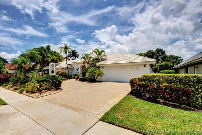 10252 Shireoaks Ln