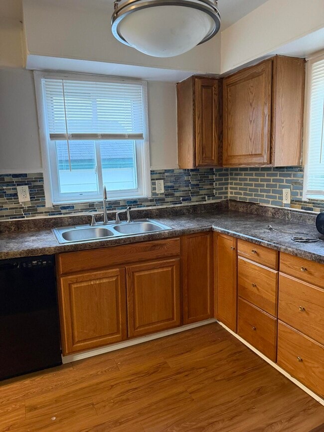 Photo - 19133 MacArthur