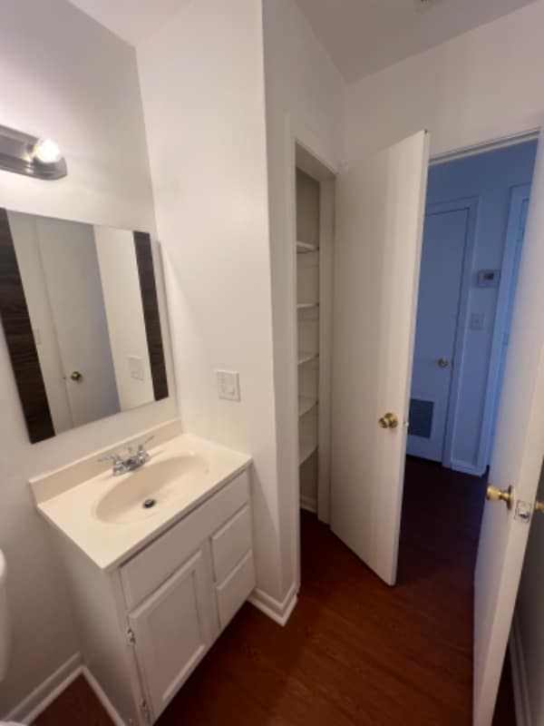 Photo - 2951 Moffett Ave