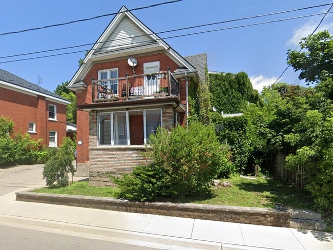 Building Photo - 136 Weber St E Unit 5