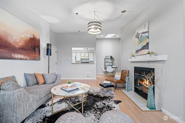 Photo - 215 100th St SW