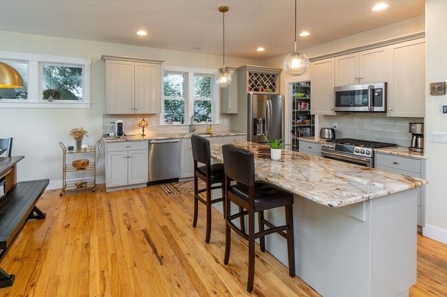 Photo - Beautiful Craftsman Style Home in Northwes...