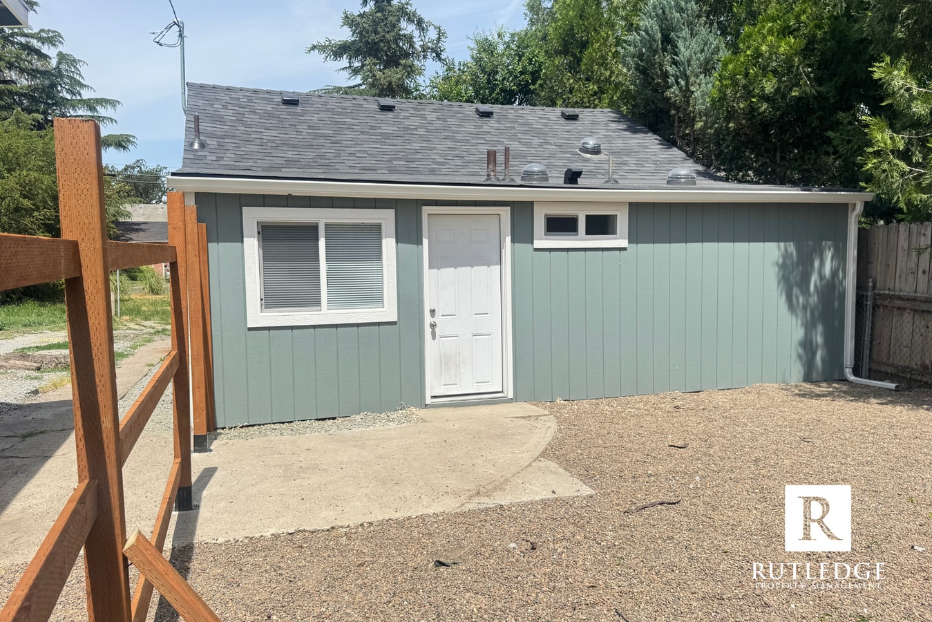 Photo - Cute & Cozy Cottage 1 Bedroom / 1 Bath - New Remodel