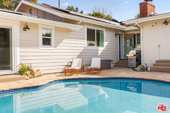 Photo - 107 Alto Dr