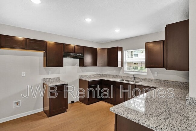 Photo - 1619 Windle St
