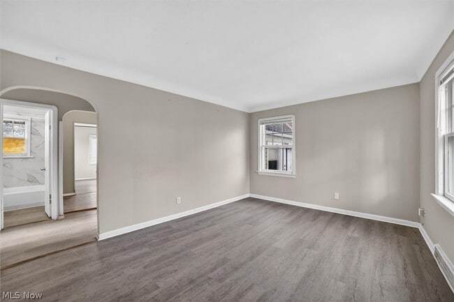 Photo - 17208 Lipton Ave