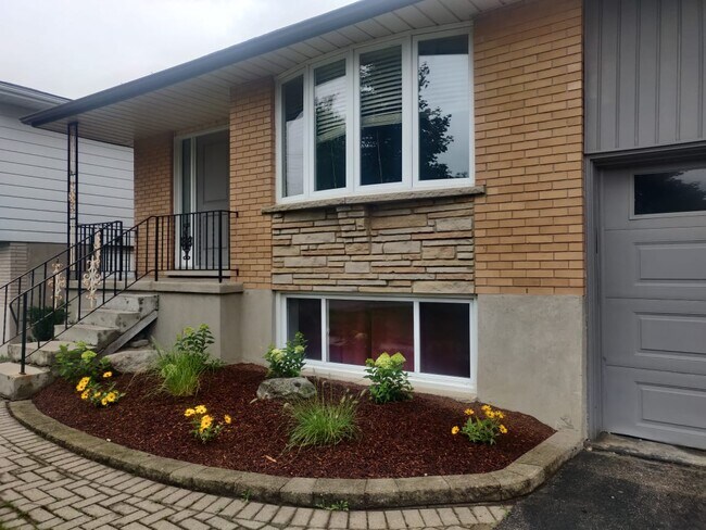 Photo - 668 Highpoint Ave