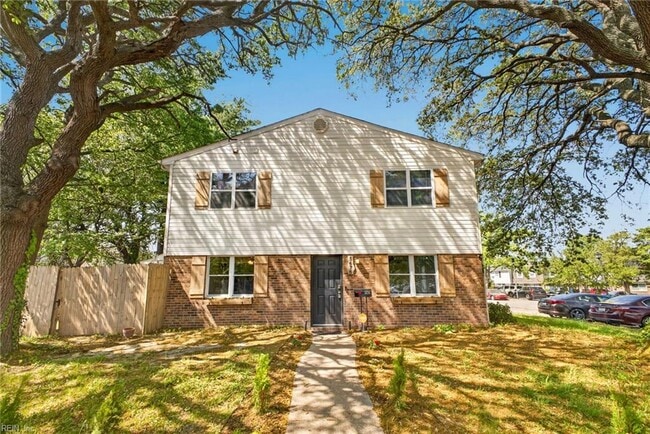 Building Photo - 5676 Weblin Dr