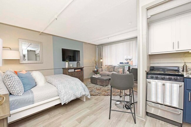 Building Photo - The Flats at Jackson Square Rental