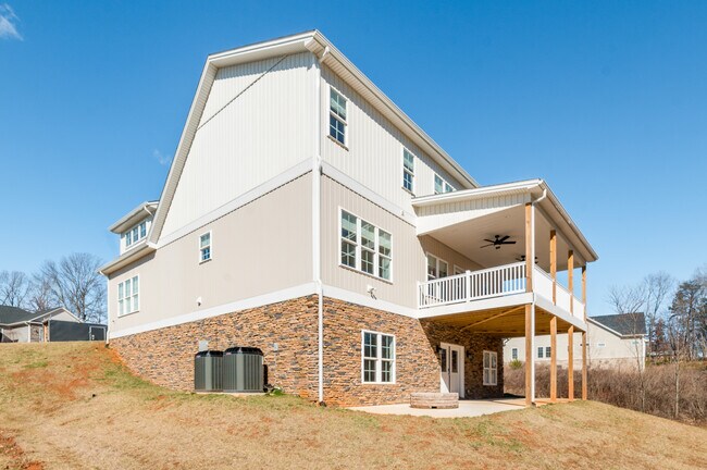 Photo - 102 Beech Tree Ln