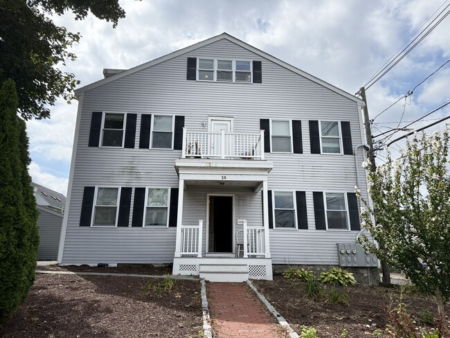 Building Photo - 14 Duval St Unit 3
