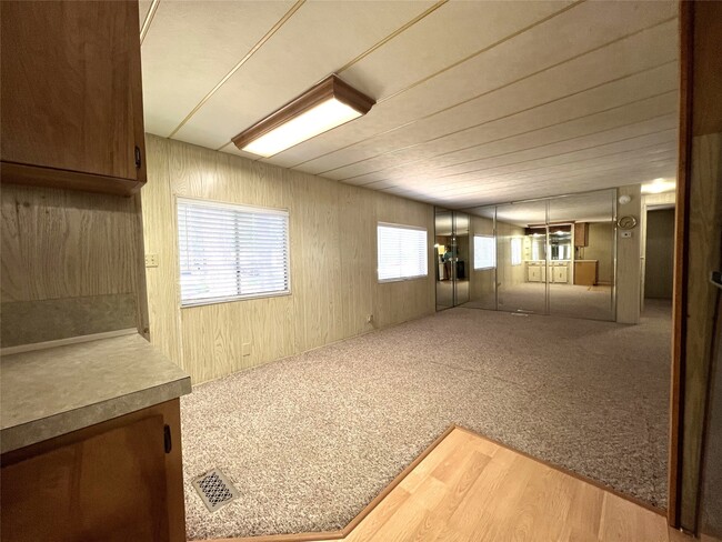 Photo - 39 Whippoorwill Ln