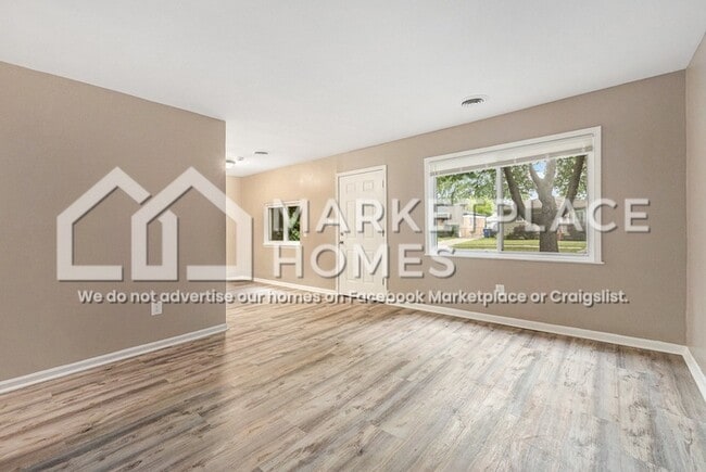 Photo - 13311 Julius Ave