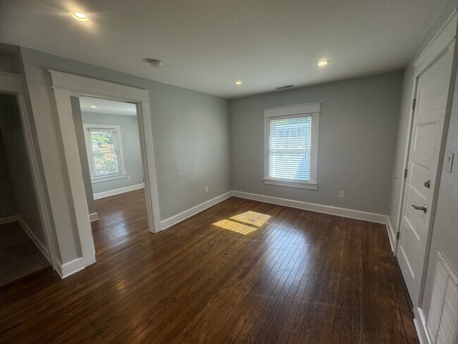 Photo - 729 E Hunter Ave