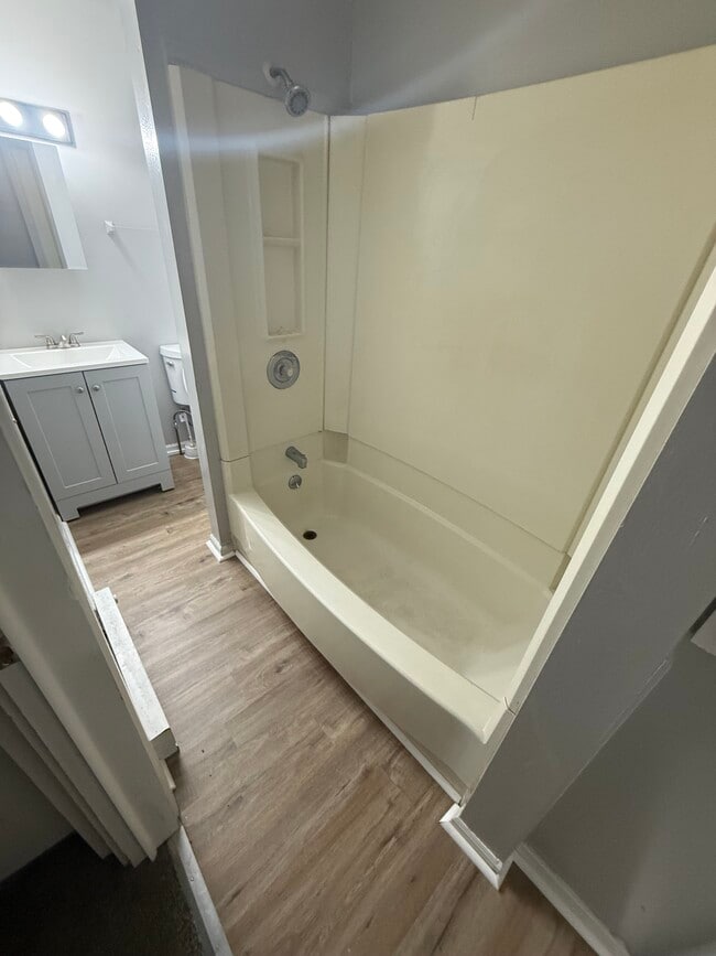 Photo - 1 Porter Ave Unit APT A lower