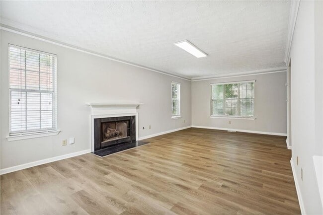 Photo - 525 Abbotts Hill Ln