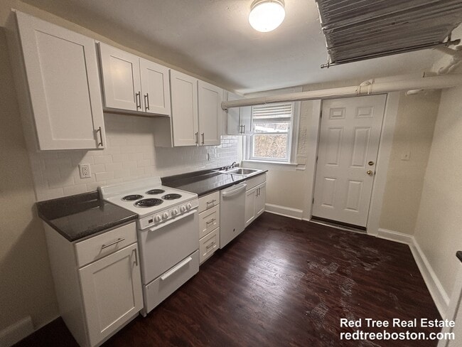 Photo - 7 Mount Hood Rd Unit B