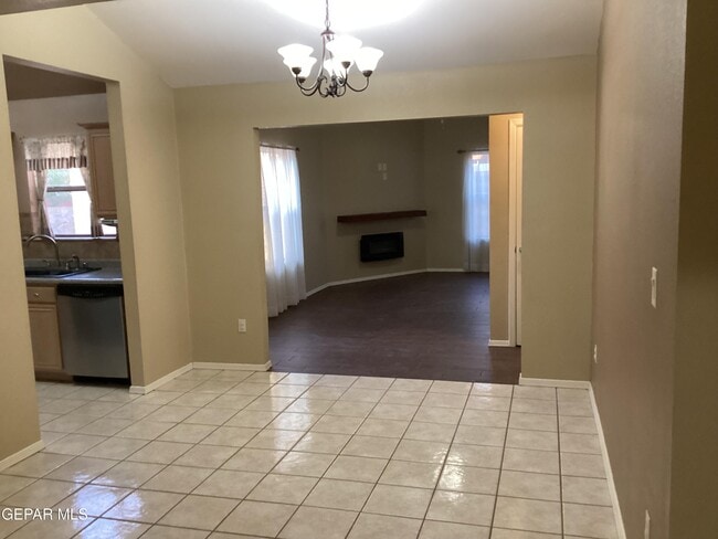 Photo - 5793 Crest Dr