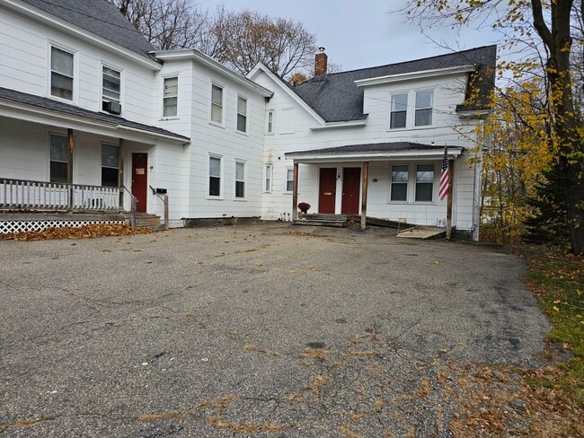 Building Photo - 13 Grove St Unit C