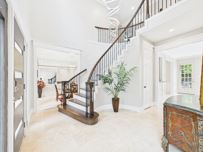 Photo - 702 Daria Ct