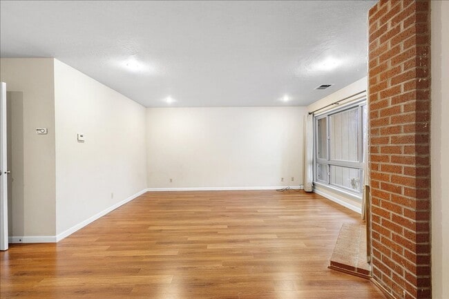 Photo - 3310 Fir Ave