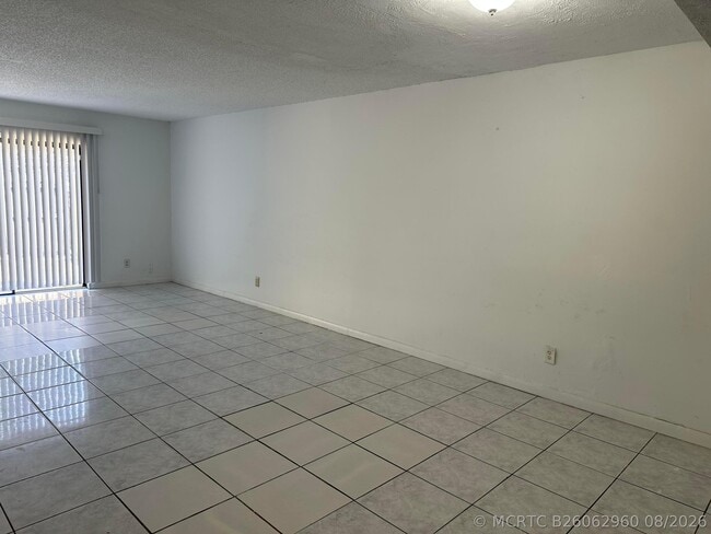 931 SW 20th Ct