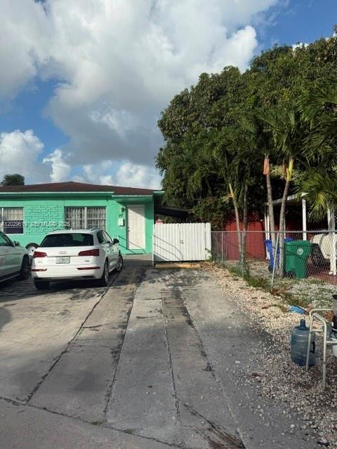 Building Photo - 75 SW 72nd Ave Unit 0