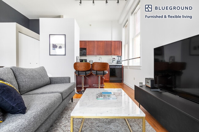 Photo - 343 S Dearborn St Unidad FL18-ID300