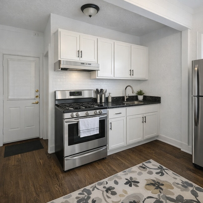 Photo - 2920 N Albany Ave Unit 2E