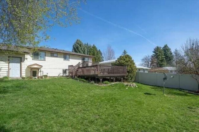 214 Walker Dr