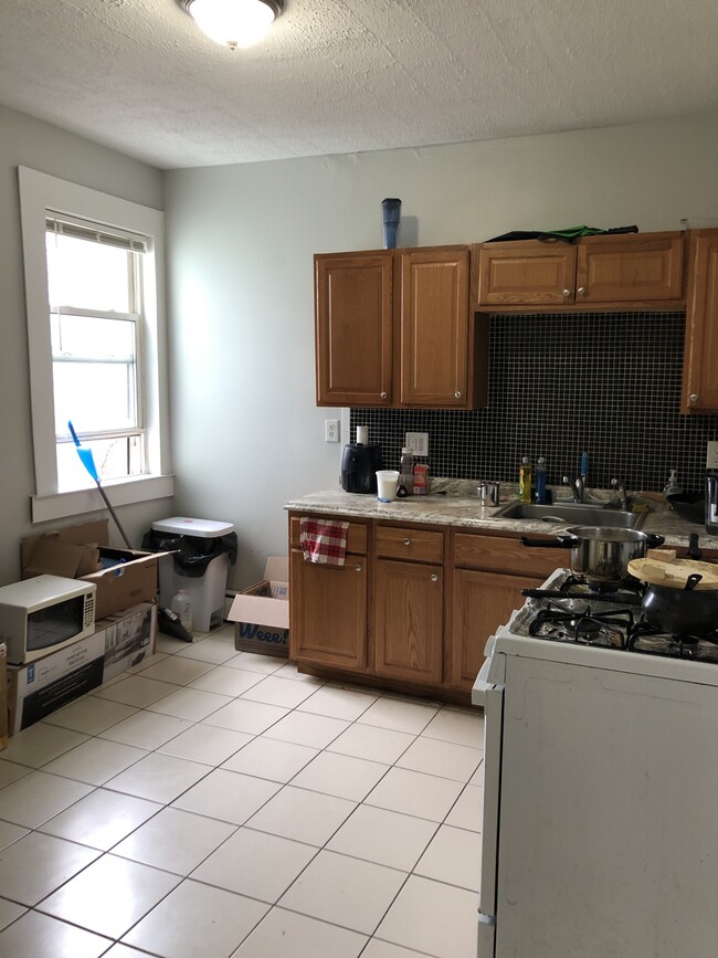Photo - 8-10 Oakland St. Unit 3 Unit 3
