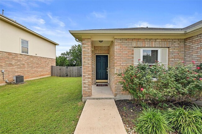 Photo - 808 N Creek Blvd