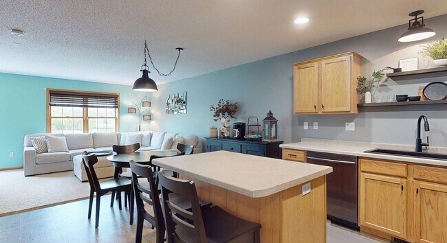 Photo - 3057 Venice Ln NW