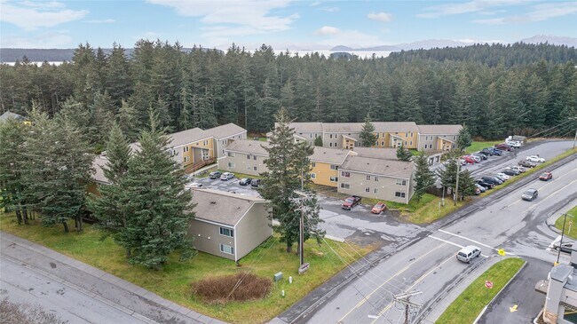 Photo - 2610 Mill Bay Rd