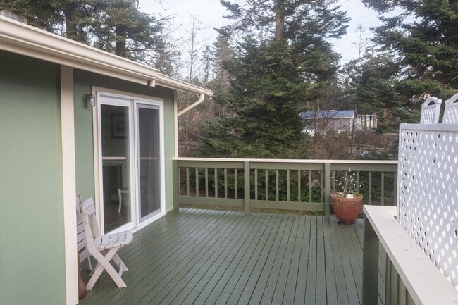 Photo - 1205 NW Crosby Ave